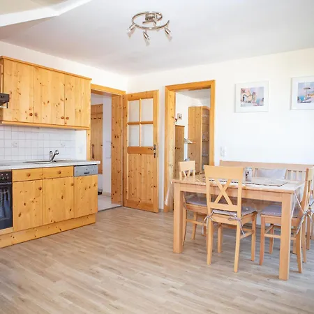 Cornelia Frisch Apartman
