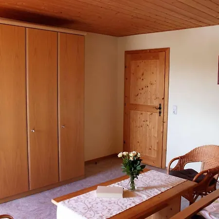 Cornelia Frisch Apartment *