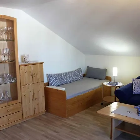 Cornelia Frisch Apartment *